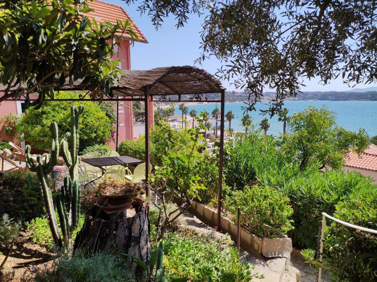 Les Galets Hotel Et B&B Bandol Exterior foto