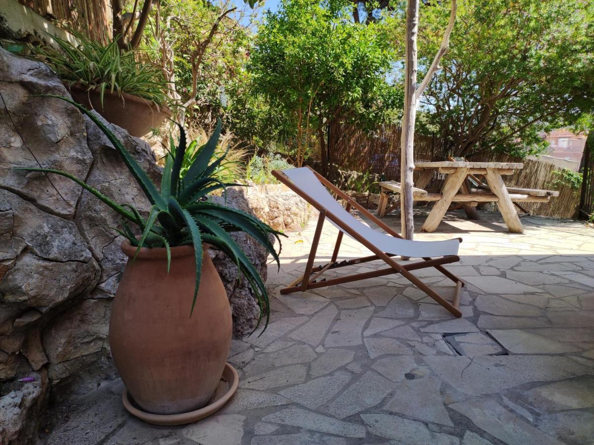 Les Galets Hotel Et B&B Bandol Exterior foto
