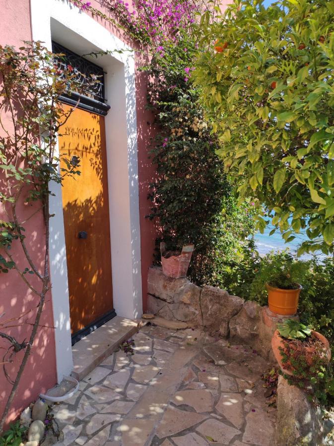 Les Galets Hotel Et B&B Bandol Exterior foto